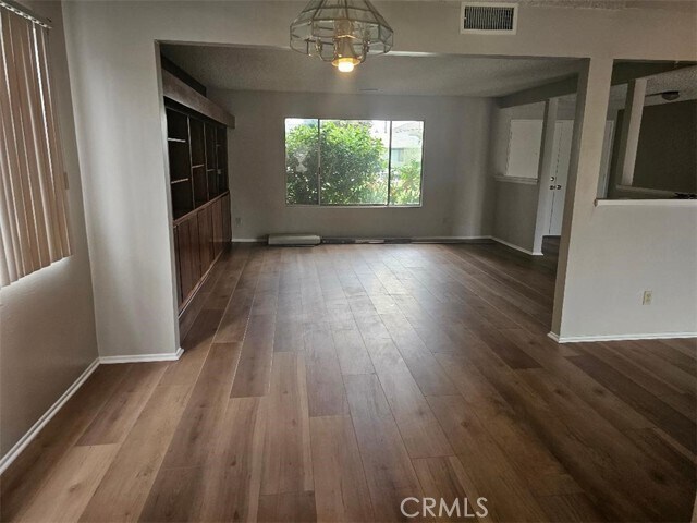 Building Photo - 5090 Viceroy Ave