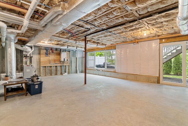 Building Photo - 12 Blueberry Hill Ln