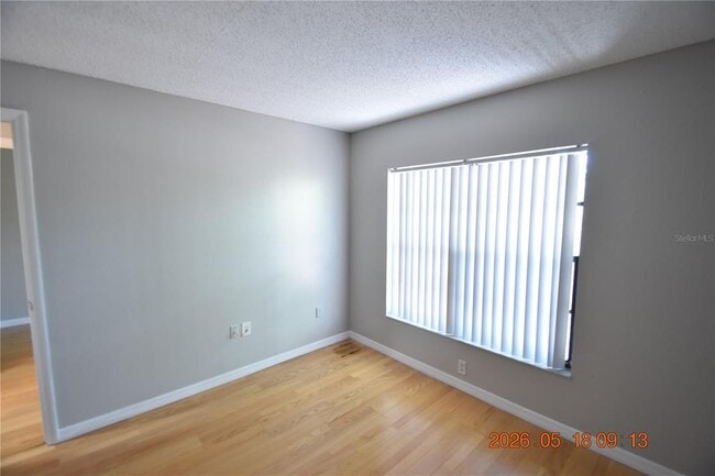 Building Photo - 625 Fairwood Forest Dr