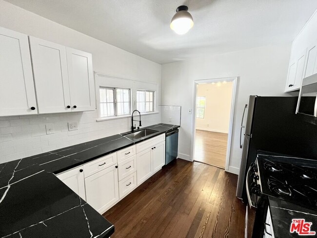 Building Photo - 1268 S Highland Ave