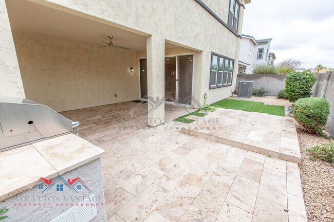 Building Photo - 2095 S Saguaro Dr