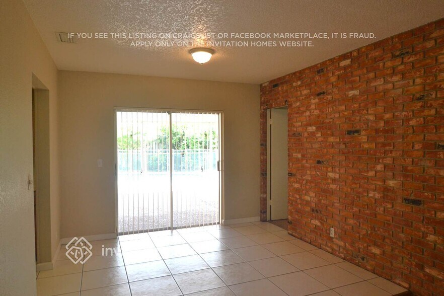 Building Photo - 5220 SW 8th Ct