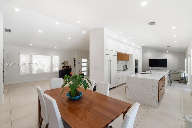 Building Photo - 7705 SW 171st Terrace