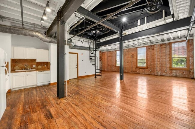 Building Photo - 1011 Wood St