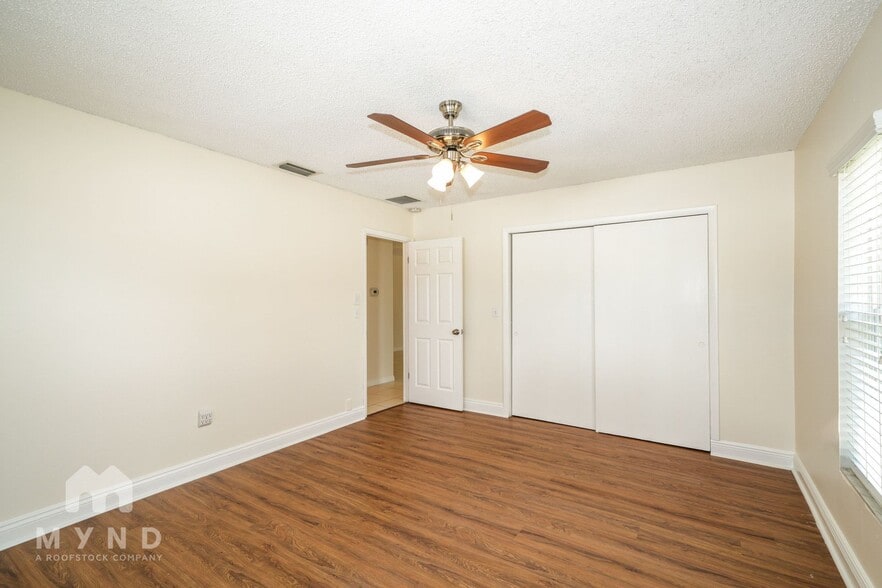 Building Photo - 6339 Langston Ave