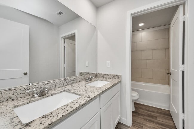 Building Photo - 5611 Fresh View Ct