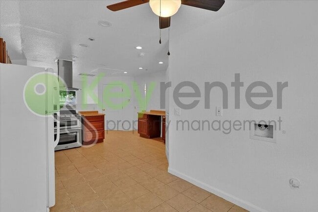 Building Photo - 2313 Piercy Way