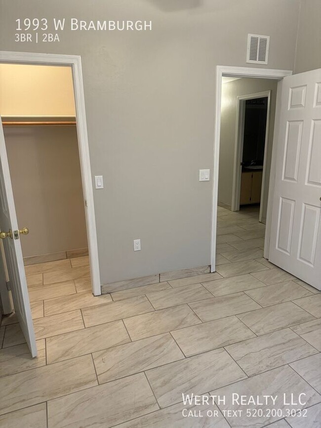 Building Photo - Newly Remodeled 3 bed/2 bath in Enchanted ...