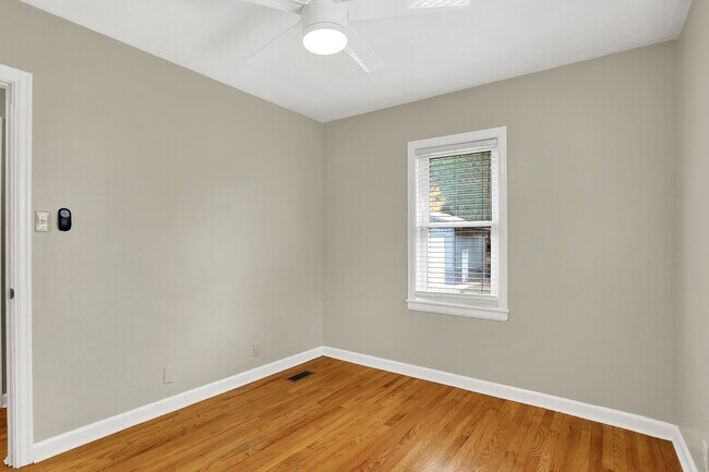 Building Photo - 233 W Westfield Blvd