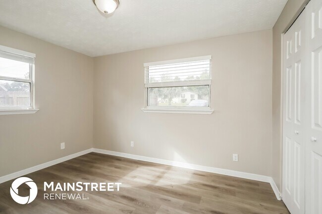 Building Photo - 495 Sigsbee Rd