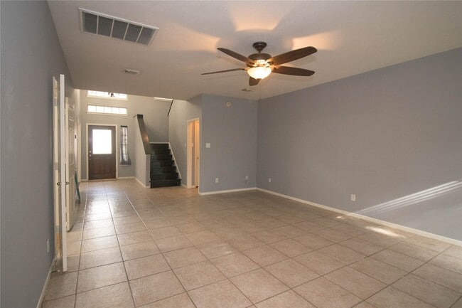 Building Photo - 310 Cheddington Dr