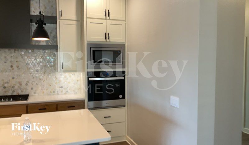 Building Photo - 3615 Alta Vis Dr