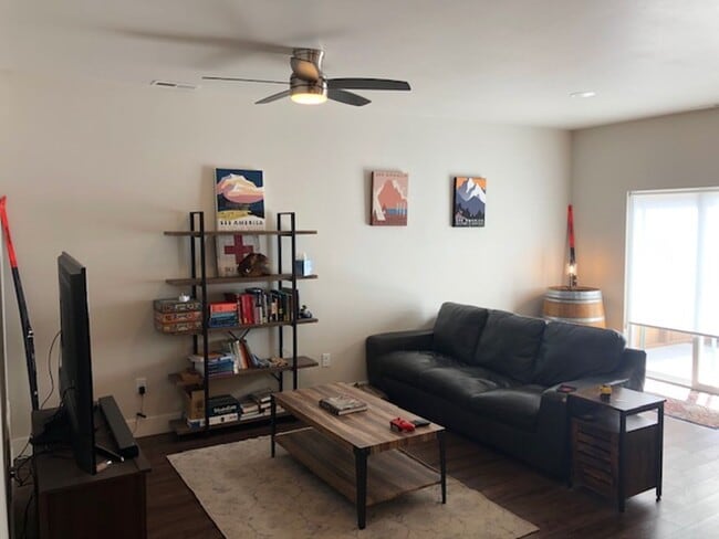 Building Photo - Newly Constructed 3 Bedroom Home in Manhat...