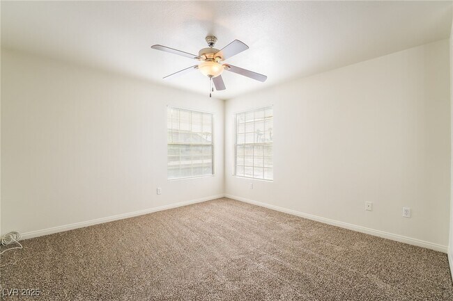Building Photo - 231 W Horizon Ridge Pkwy