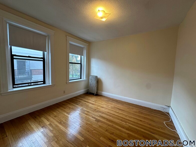 Building Photo - 1152 Commonwealth Ave