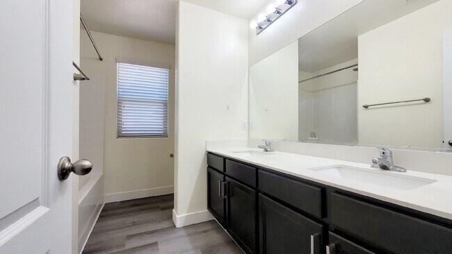 Building Photo - 8518 Genesee Ct