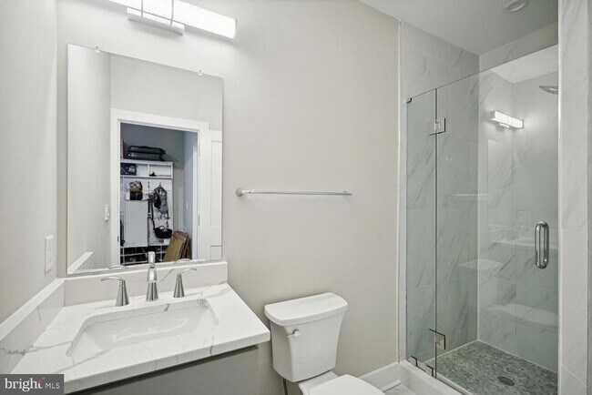 Building Photo - 1555 Rivertown Pl