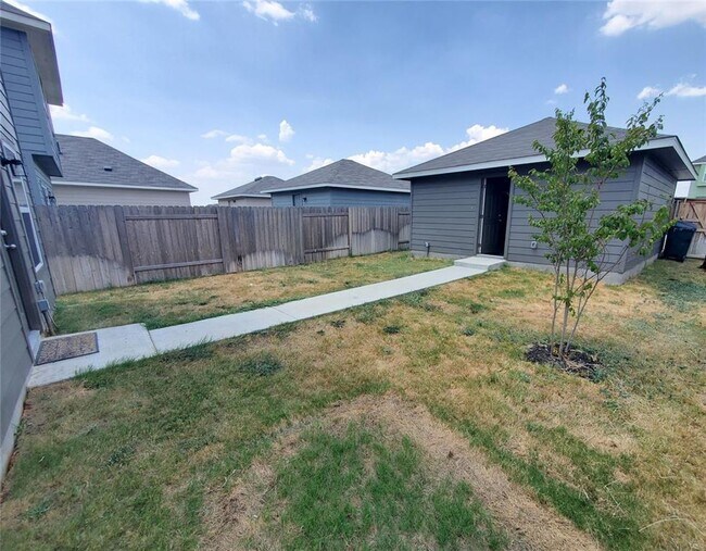 Building Photo - San Marcos 3-Bedroom Home Available for Lease