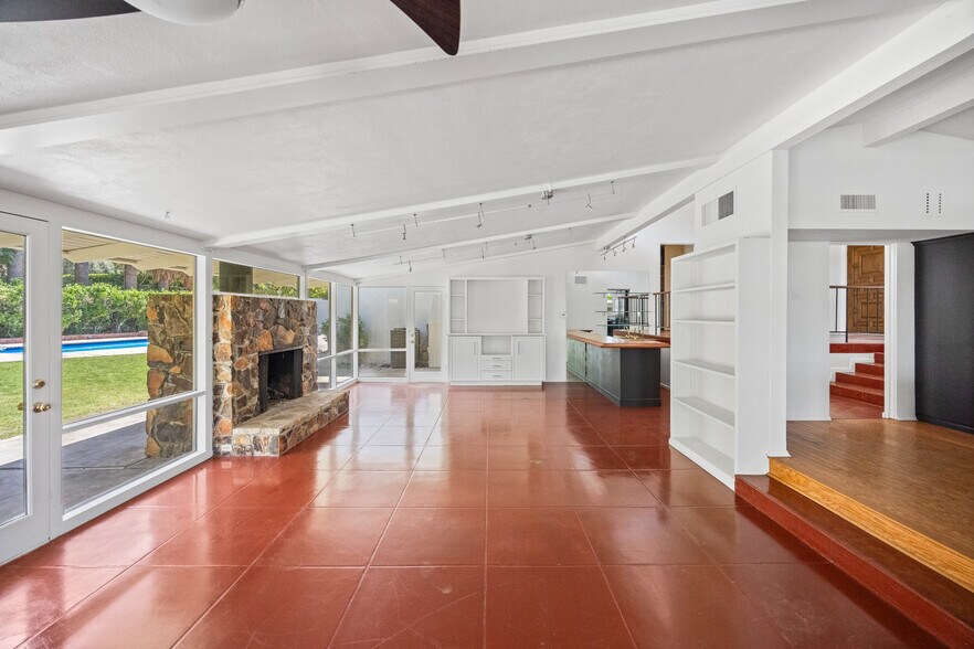 Primary Photo - 255 W Camino Buena Vista
