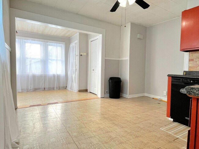 Building Photo - 58 Gilbert Ave