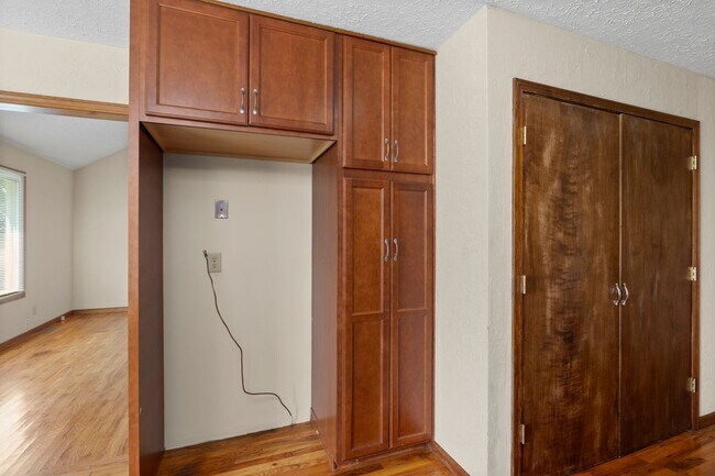 Building Photo - S1005-MF2