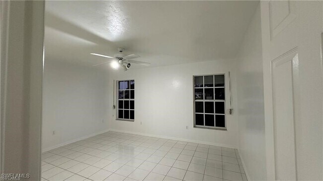 Building Photo - 701 Arianne Ct