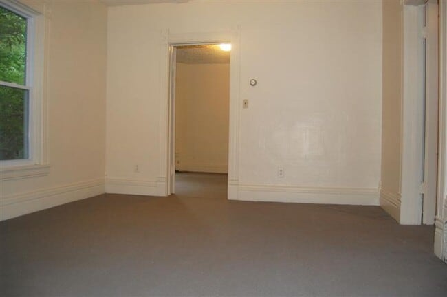 Building Photo - Energy Efficient 2 Bedroom One Block From ...
