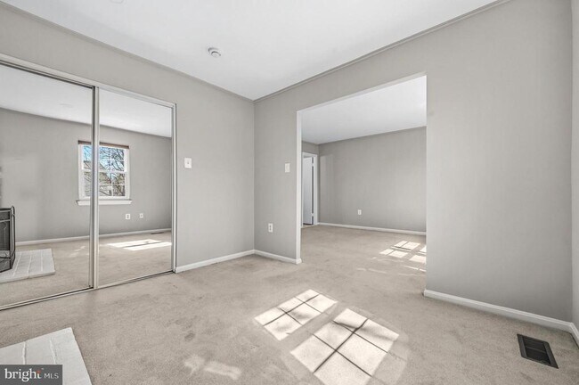 Building Photo - 5907 Wood Sorrels Ct