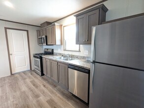 Building Photo - 2445 E Birch Dr