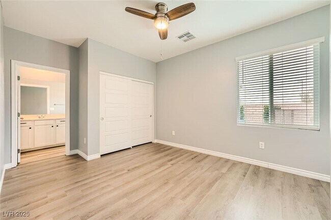 Building Photo - 5990 Viscaya Grv St