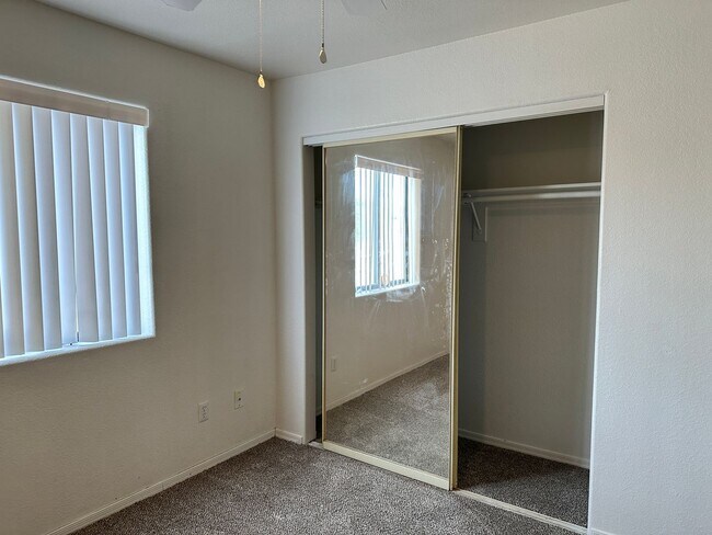 Building Photo - 2765 Albatross Ln