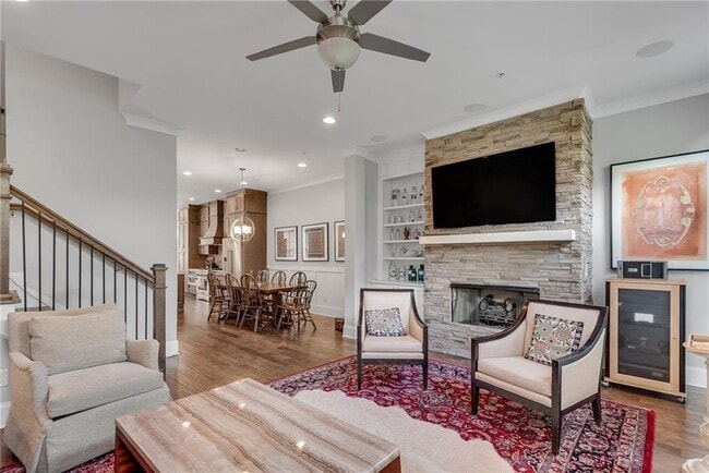 Building Photo - 345 Glen Iris Dr NE