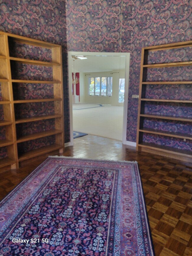 Building Photo - 148 Lakewood Dr