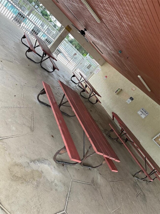 Building Photo - 1830 Banyan Creek Cir N