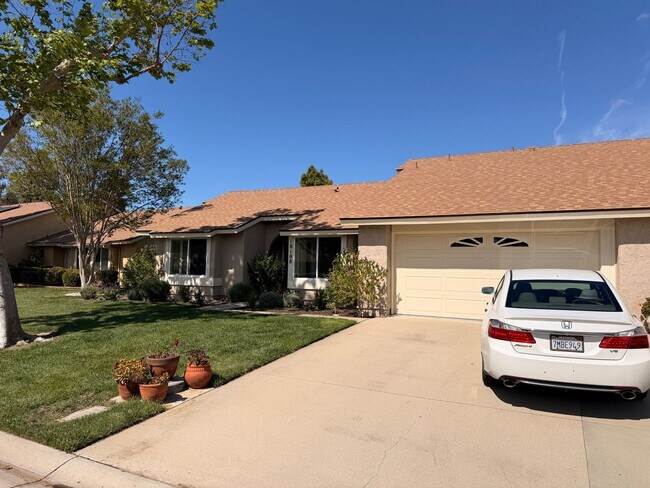 Building Photo - Amazing views in a great Leisure Village home - Camarillo