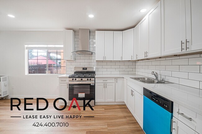 Building Photo - 1611 Oak St