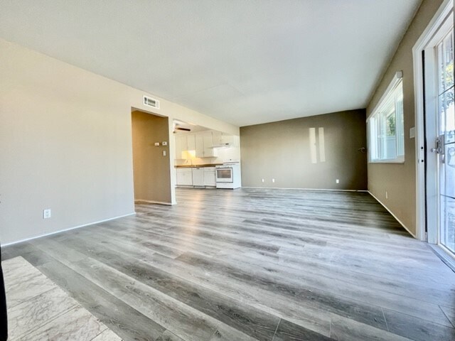 Building Photo - 7732 Cypress Dr