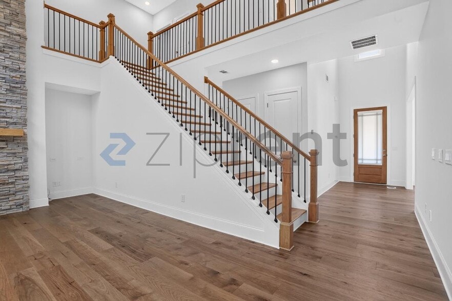 Building Photo - Unit 2109