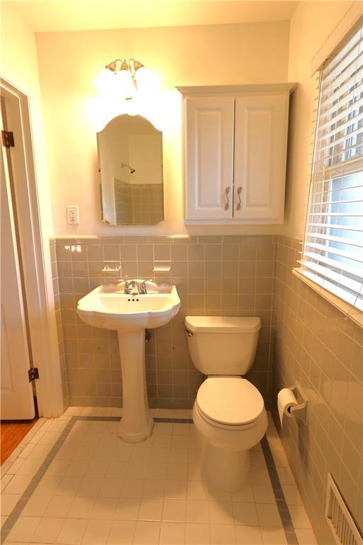 Building Photo - 1735 Moonstone Ct