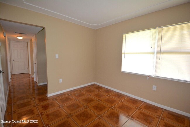 Building Photo - 2913 Rosemarie Dr