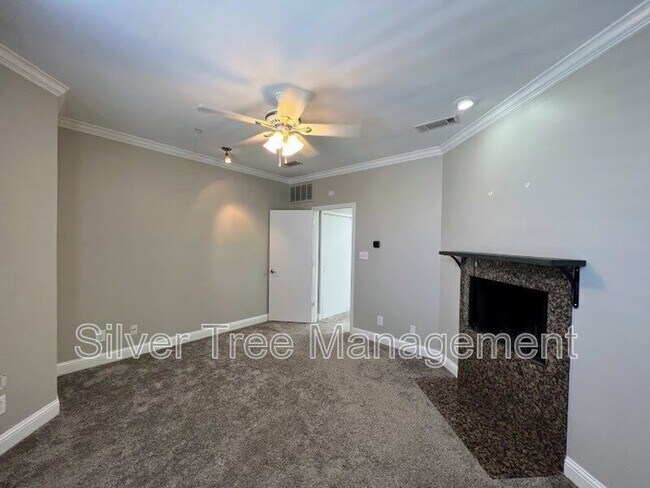 Building Photo - 4040 Avondale Ave
