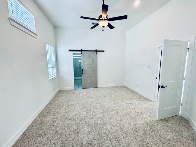 Building Photo - 15110 Dry Crk Jct Pl