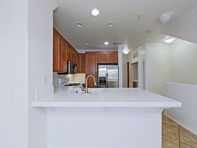 Building Photo - Spacious 3-Bedroom Home in Prime San Diego Location