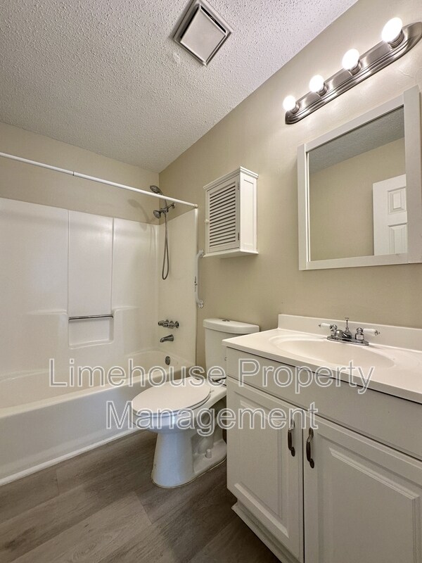 Building Photo - 1273 Nesbitt Dr