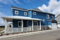 Building Photo - Beautiful Townhome off of Orcutt Rd