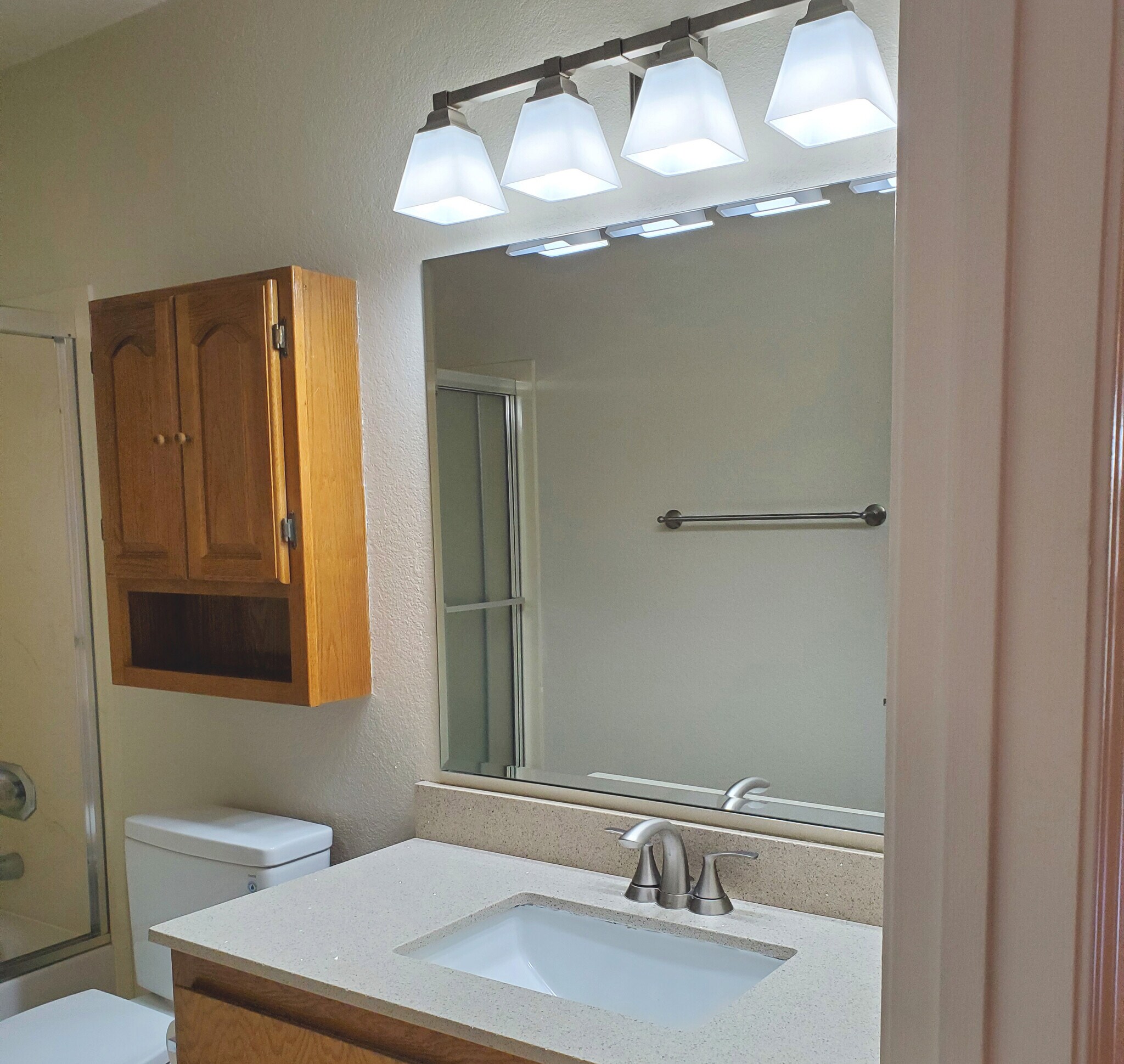 Building Photo - 2072 Fostoria Cir