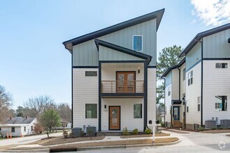 Building Photo - 1322 E Lenoir St