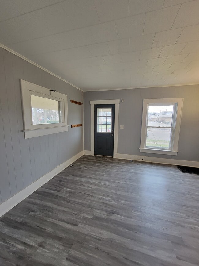 Building Photo - 731 Grant St