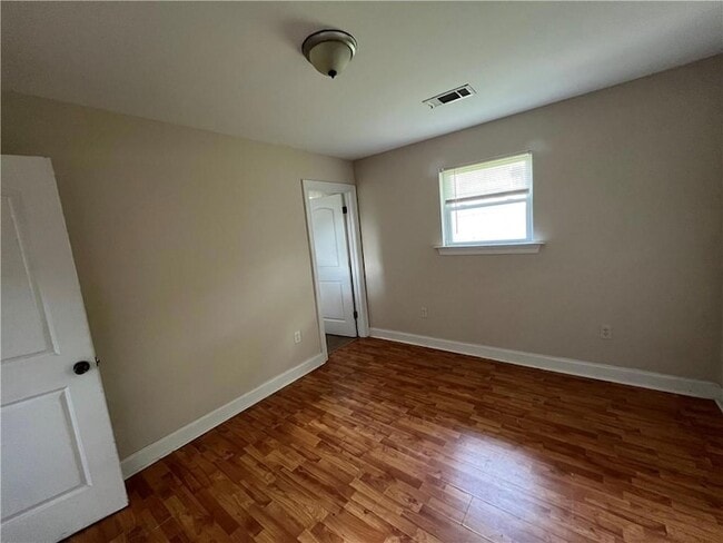 Building Photo - 2500 Campagna Dr