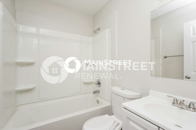 Building Photo - 2 Bedroom Pet-Friendly Home in Louisville,...